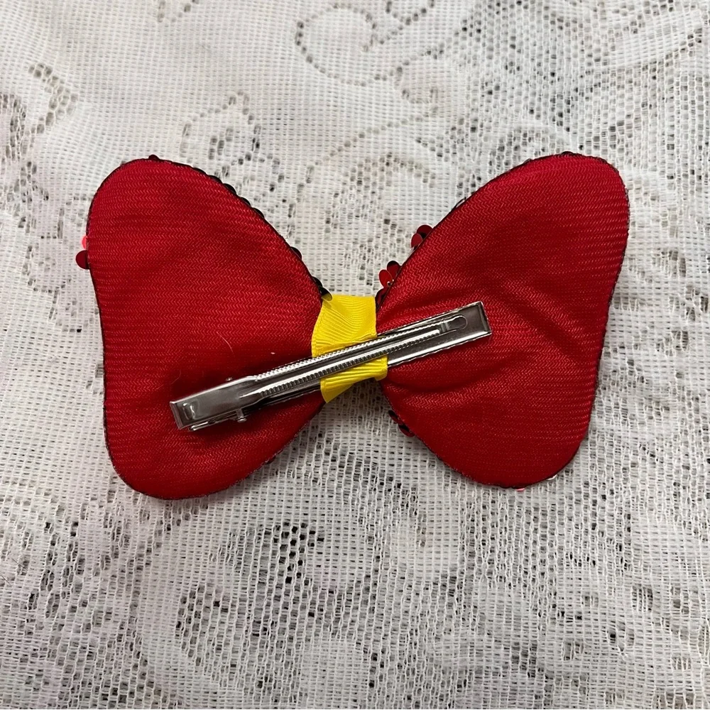 handmade Minnie Mouse bow 10 for $10